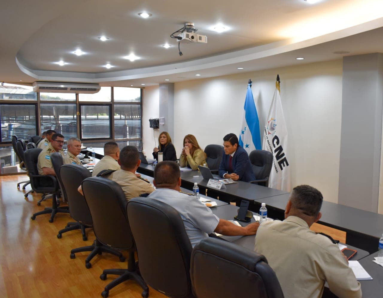 Consejo Nacional Electoral hondureño enfrenta clima de desconfianza