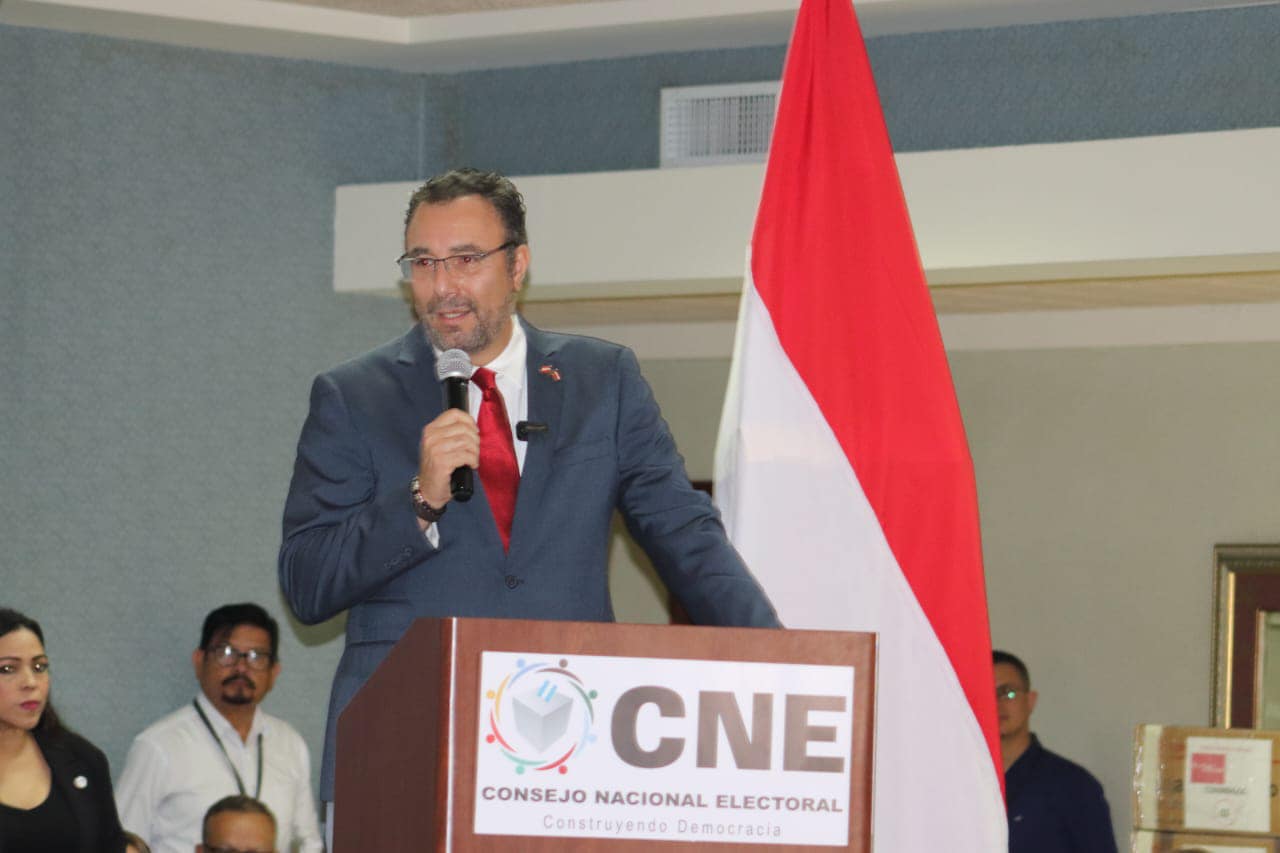 Señales de descomposición institucional marcan el rumbo hacia las elecciones generales en Honduras