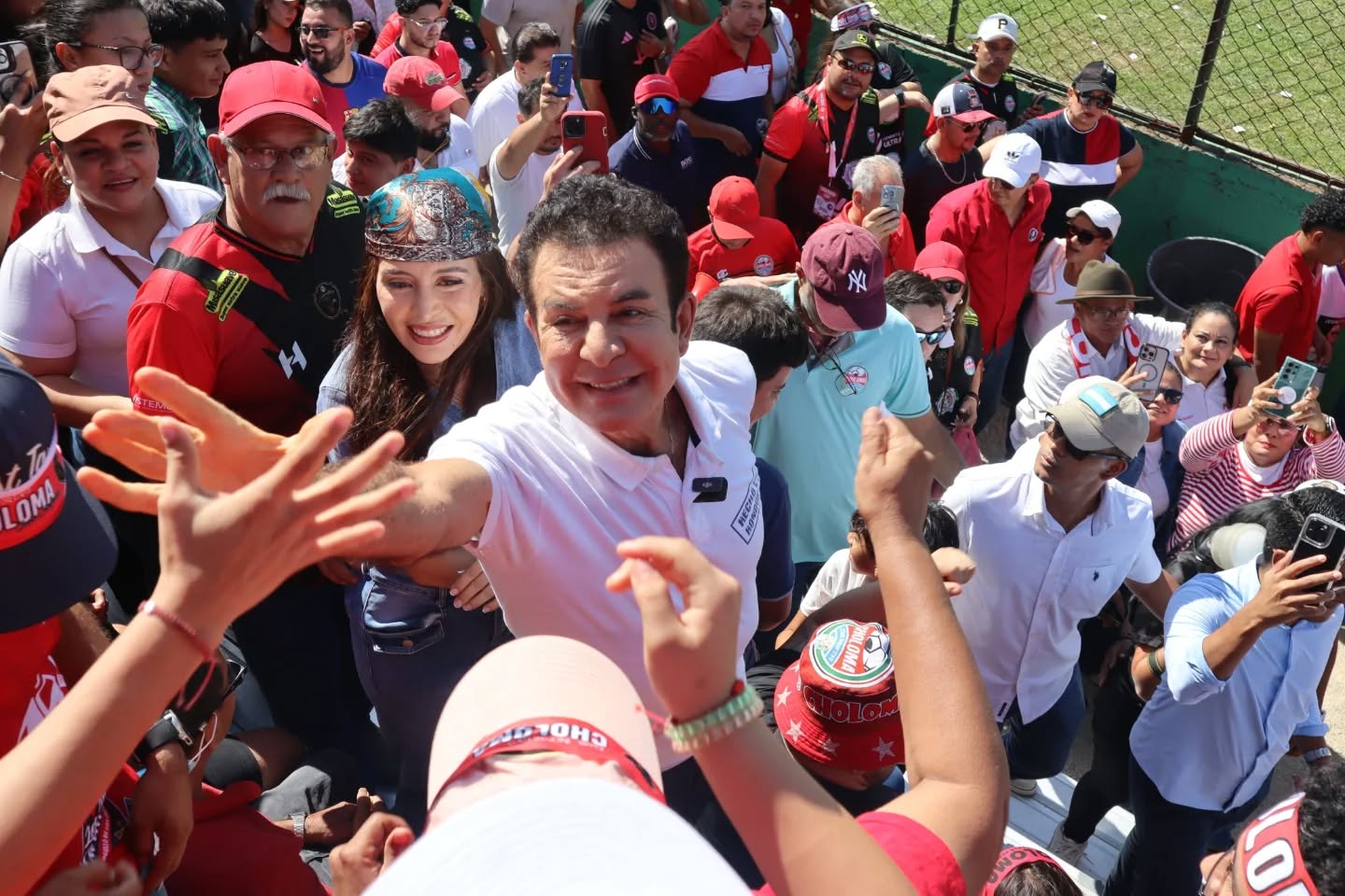 Nasralla plantea crear bloque nacional para enfrentar supuestas maniobras oficialistas en elecciones