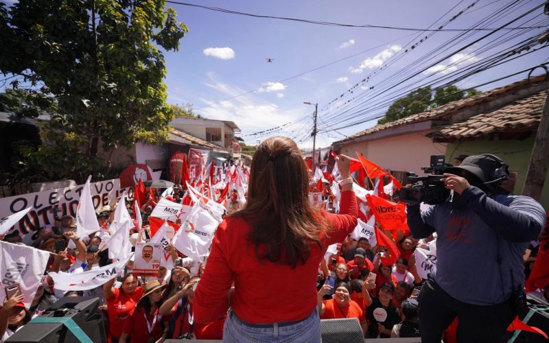 Errores políticos de Rixi Moncada que ponen en duda su candidatura presidencial