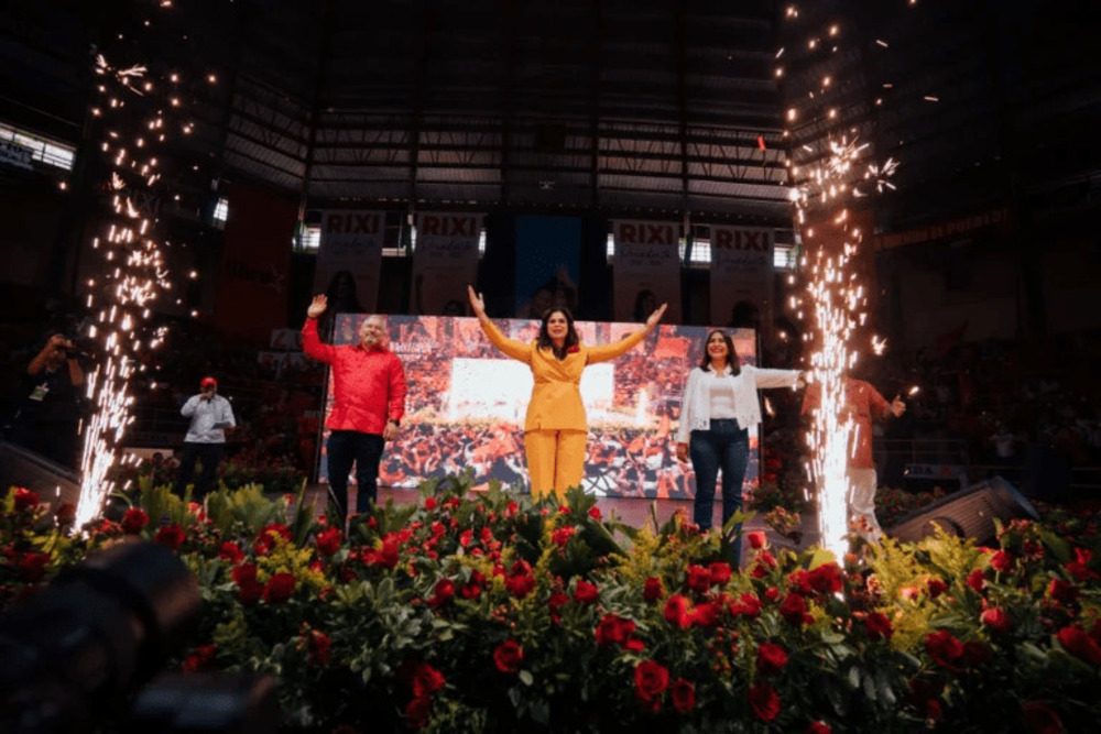 LIBRE: Bonos en Honduras, ¿Movimiento Pre-electoral Clave?
