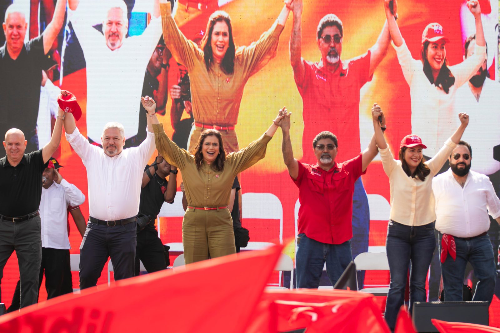 Expresidentes latinoamericanos: Alerta de autoritarismo en Honduras